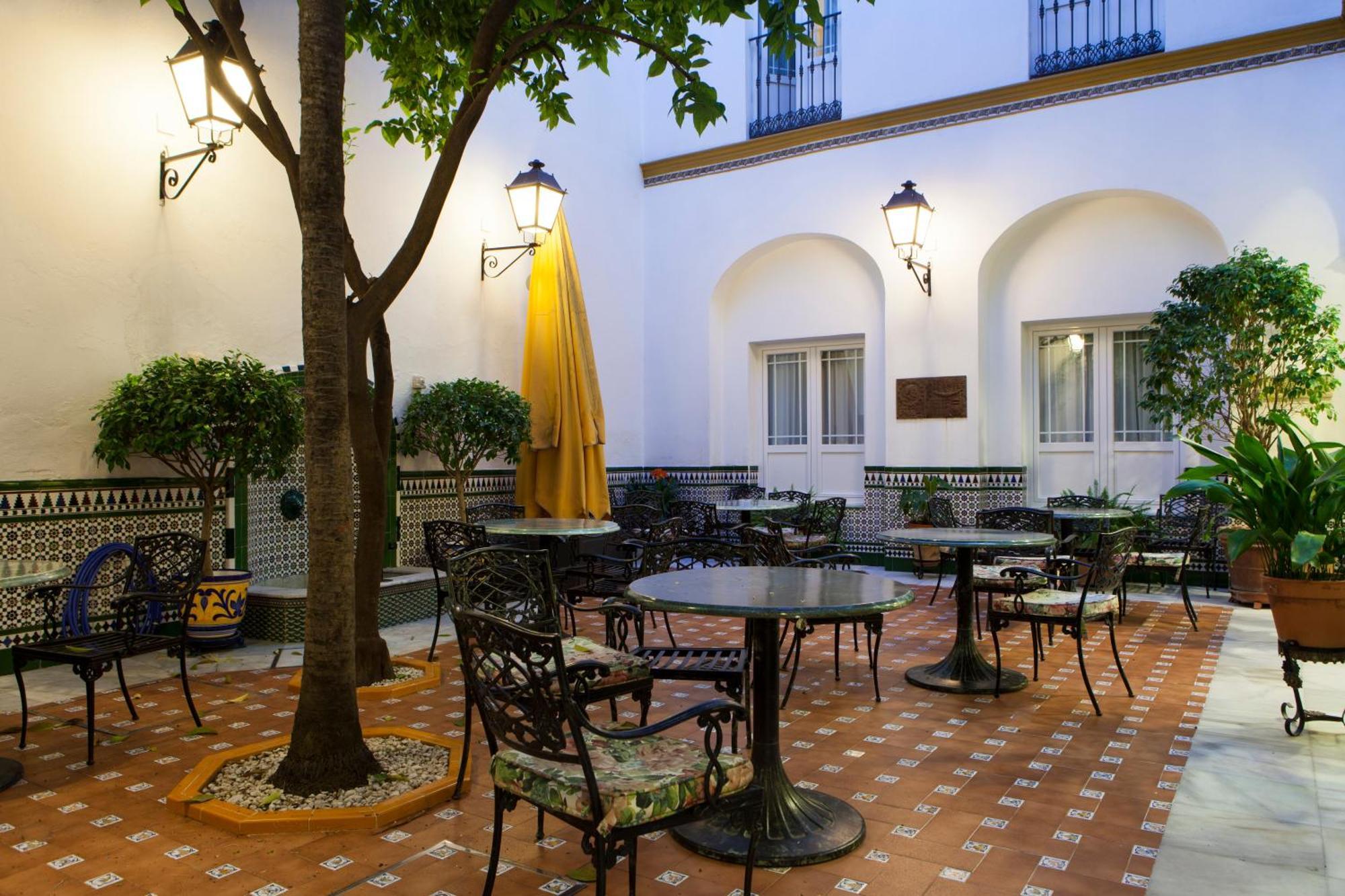 Hotel Cervantes — Photos 1